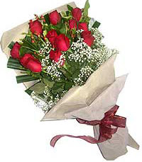 11 adet kirmizi güllerden özel buket  Mardin internetten çiçek siparişi 