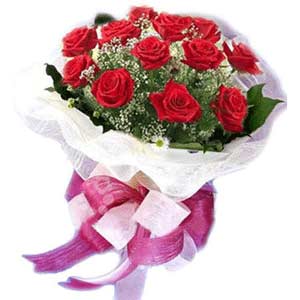  Mardin çiçek satışı  11 adet kırmızı güllerden buket modeli