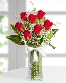 Cam vazoda 7 adet kırmızı gül  Mardin çiçek , çiçekçi , çiçekçilik 