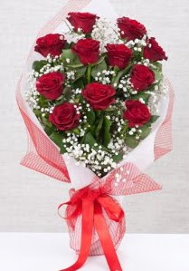 11 kırmızı gülden buket çiçeği  Mardin 14 şubat sevgililer günü çiçek 
