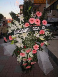 kazablanka,gerbera,sebboy ferforje  Mardin çiçekçi mağazası 