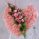 kalp pano karankil ve güller   Mardin internetten çiçek siparişi 