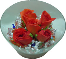  Mardin 14 şubat sevgililer günü çiçek  5 adet gül ve cam tanzimde çiçekler