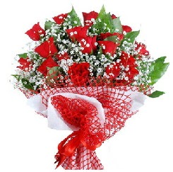 11 kırmızı gülden buket  Mardin 14 şubat sevgililer günü çiçek 